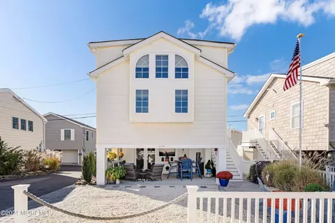 218 Gull Ln, Lavallette, NJ 08735