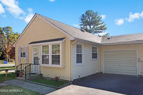 66 Milford Ave # B, Whiting, NJ 08759