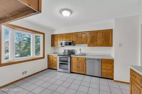 529 Frank Applegate Rd, Jackson, NJ 08527 photo 8