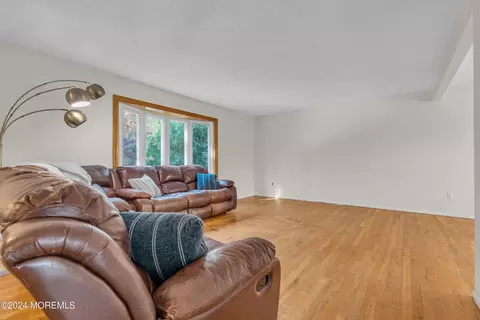 529 Frank Applegate Rd, Jackson, NJ 08527 photo 4