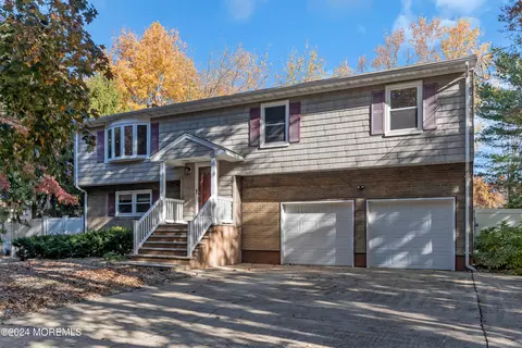 529 Frank Applegate Rd, Jackson, NJ 08527
