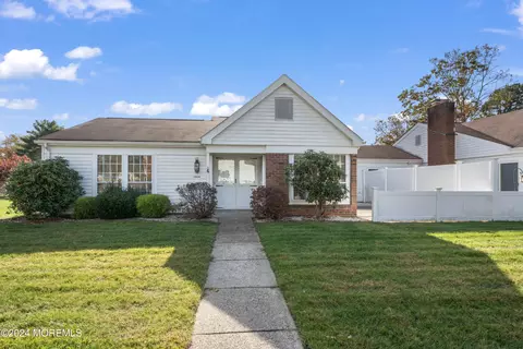 480 Winfield Ct # A, Manchester, NJ 08759