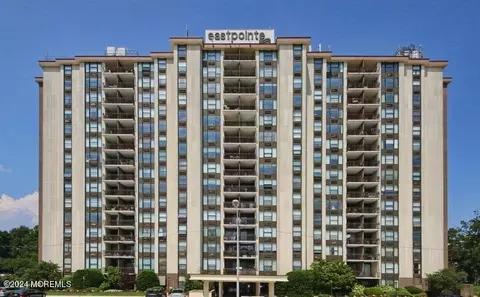 1 Scenic Dr #402, Highlands, NJ 07732