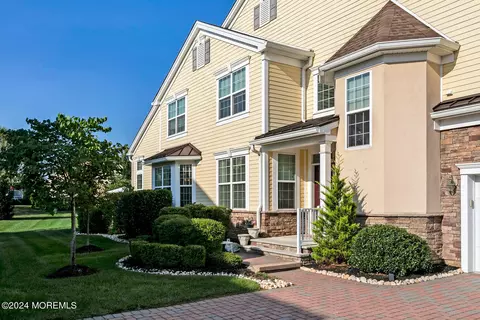 7 Rebecca Ann Ct, Tinton Falls, NJ 07724