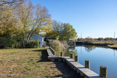 115 Creek Rd, Keansburg, NJ 07734