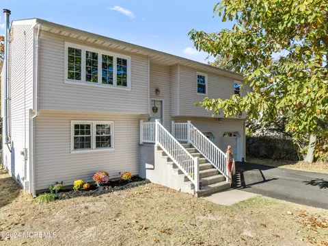 407 Reedy Dr, Brick, NJ 08723