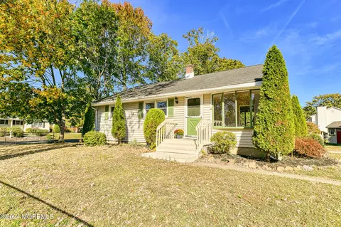 712 E Lawn Dr, Neptune City, NJ 07753