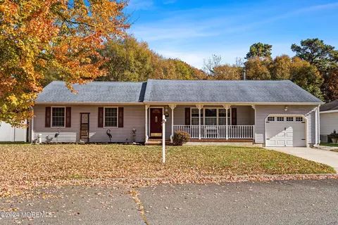 305 Bayside Pkwy, Forked River, NJ 08731