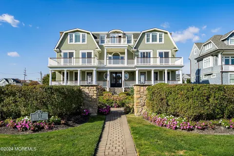 62 Ocean Ave, Monmouth Beach, NJ 07750