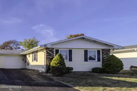 16 Lamb Rd, Brick, NJ 08724