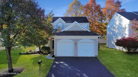 170 Woodcliff Blvd, Morganville, NJ 07751