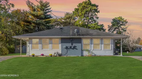2259 Yorktowne Blvd, Toms River, NJ 08753