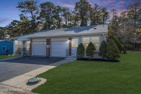 43 Molly Pitcher Blvd # B, Whiting, NJ 08759
