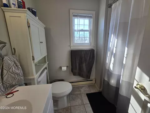 Bath - 218 Platt Ave, Wrightstown, NJ 08562 photo 2 of 2