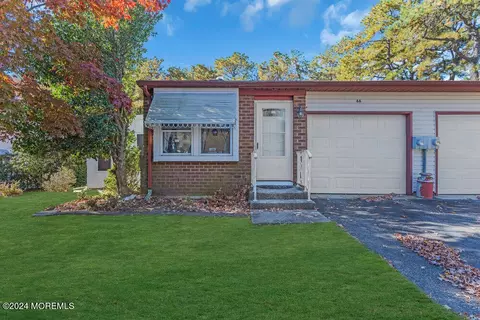 6 Ivy St # A, Whiting, NJ 08759