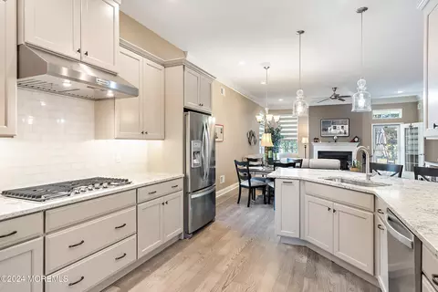 Kitchen - 92 Ambermist Way, Forked River, NJ 08731 photo 2 of 3