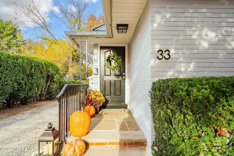 33 Glenmary Ave, Red Bank, NJ 07701