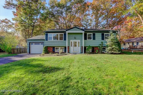 419 Bertha Rd, Toms River, NJ 08755