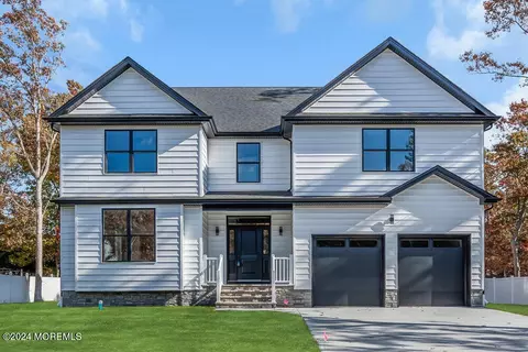 16 2nd St, Barnegat, NJ 08005
