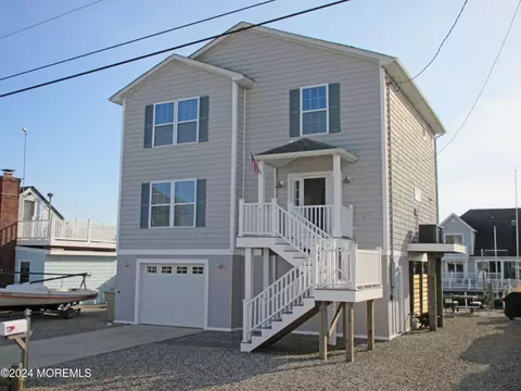 236 Cedar Dr, Bayville, NJ 08721