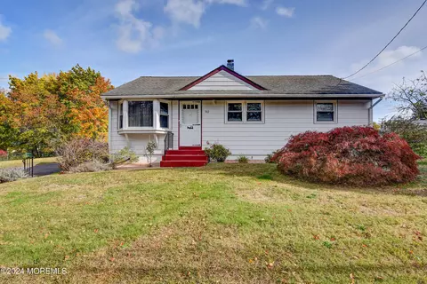 702 Green Grove Rd, Neptune City, NJ 07753