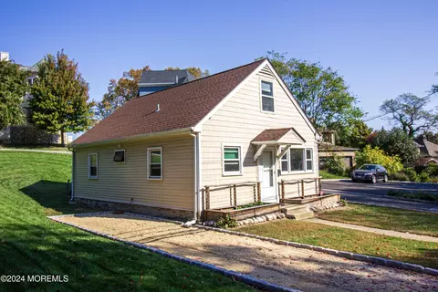 134 Linden Ave, Highlands, NJ 07732