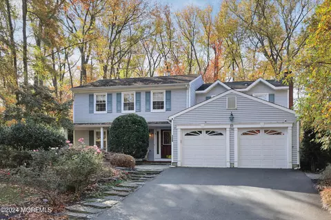 130 Lynch Rd, Middletown, NJ 07748