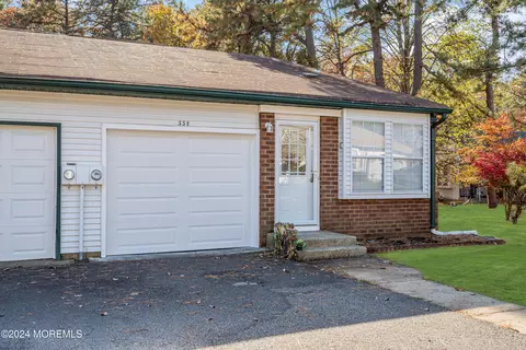 33 Canton Dr #B, Whiting, NJ 08759