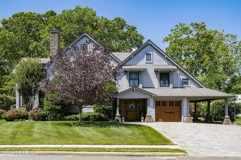 451 W Lincoln Ave, Oakhurst, NJ 07755