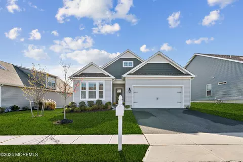 11 Black Bear Dr, Barnegat, NJ 08005