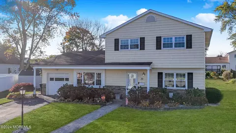 20 Dundall Pl, Hazlet, NJ 07730