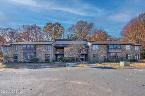 149 Amberly Dr #C, Manalapan, NJ 07726