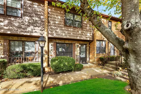301 Spring St #25, Red Bank, NJ 07701