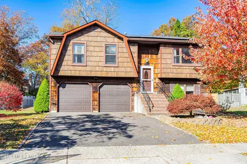 571 Leawood Ave, Toms River, NJ 08755