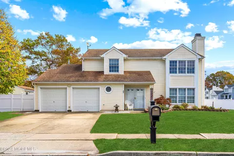 2 Quartz Ter, Barnegat, NJ 08005