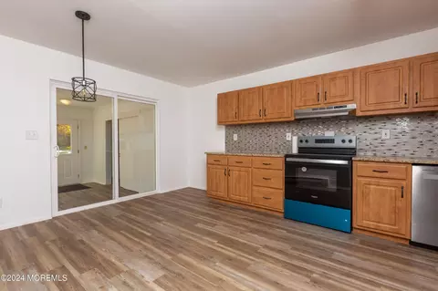 19 Plaza Del Campillo #A, Howell, NJ 07731 photo 10
