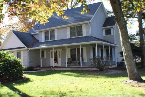 701 Eton Ct, Lanoka Harbor, NJ 08734