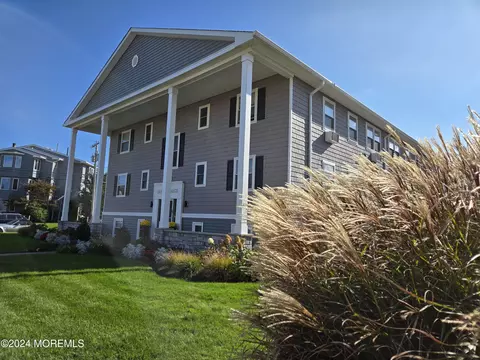 201 2nd Ave #2B, Belmar, NJ 07719