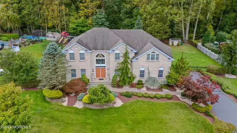 24 Cedar Knoll Rd, Jackson, NJ 08527
