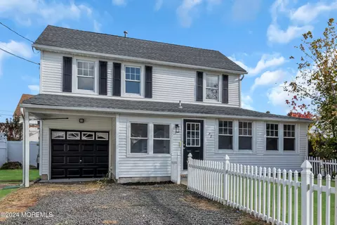 72 W Wall St, Neptune City, NJ 07753