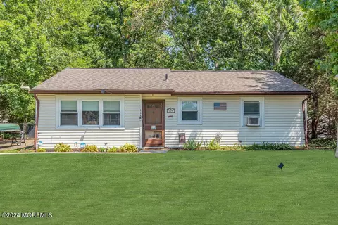 118 Boulder Lake Dr, Little Egg Harbor, NJ 08087