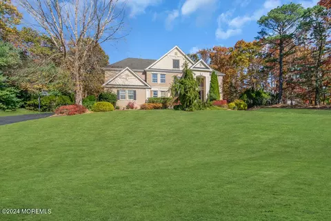 23 Woods Edge Dr, Jackson, NJ 08527