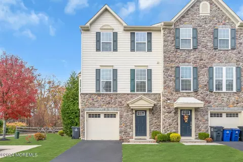 77 Phillip E Frank Way, Aberdeen, NJ 07747