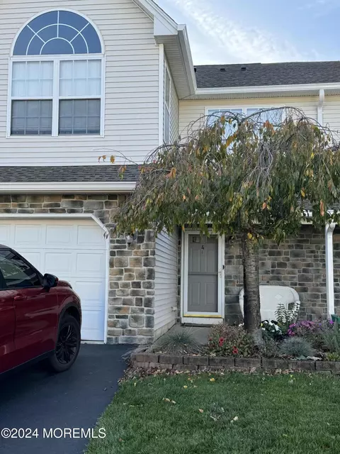 4 Nutmeg, Tinton Falls, NJ 07753