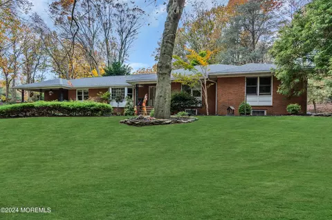 3 Glenwood Rd, Colts Neck, NJ 07722