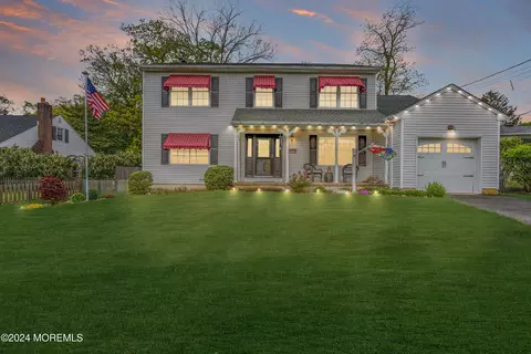 2207 Old Mill Rd, Spring Lake Heights, NJ 07762