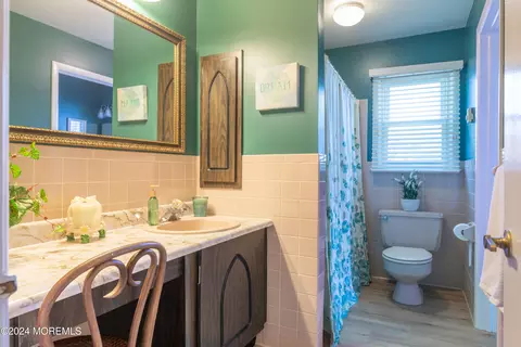 Bath - 9 Brooke Rd, Brick, NJ 08724 photo 1 of 3