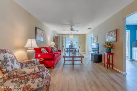 Living - 9 Brooke Rd, Brick, NJ 08724 photo 2 of 3