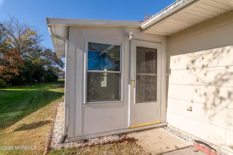 Exterior - 9 Brooke Rd, Brick, NJ 08724 photo 2 of 8