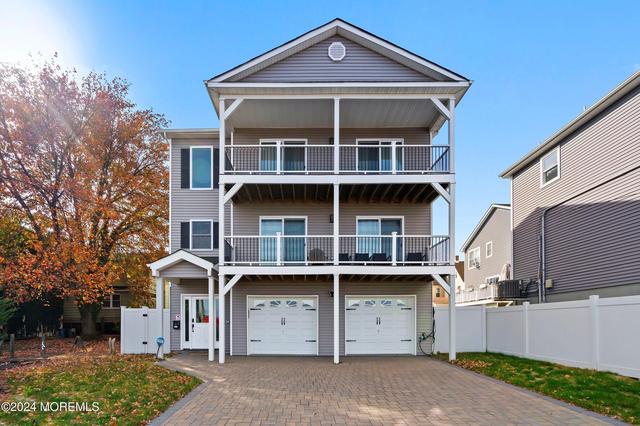 104 N Rosewell Ave, South Amboy, NJ 08879